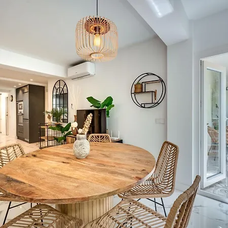 Cozy & Refurbished In Old Town 마르베야