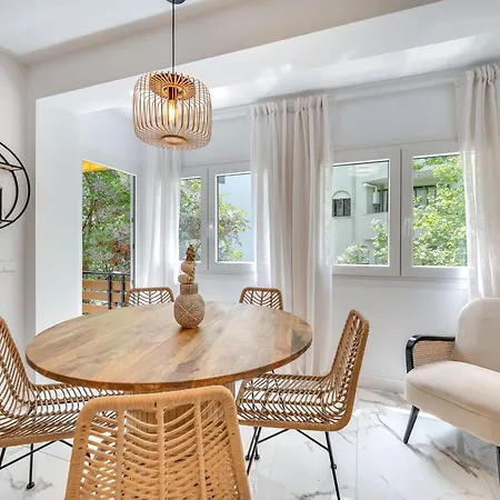 Cozy & Refurbished In Old Town 公寓 马尔韦利亚