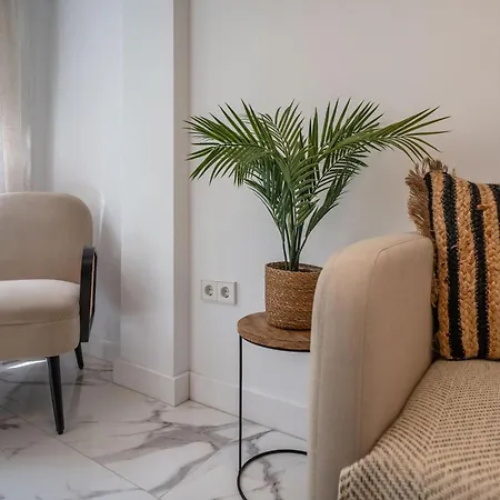 شقة Cozy & Refurbished In Old Town *