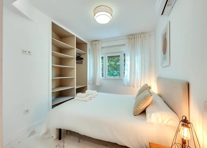 Cozy & Refurbished In Old Town