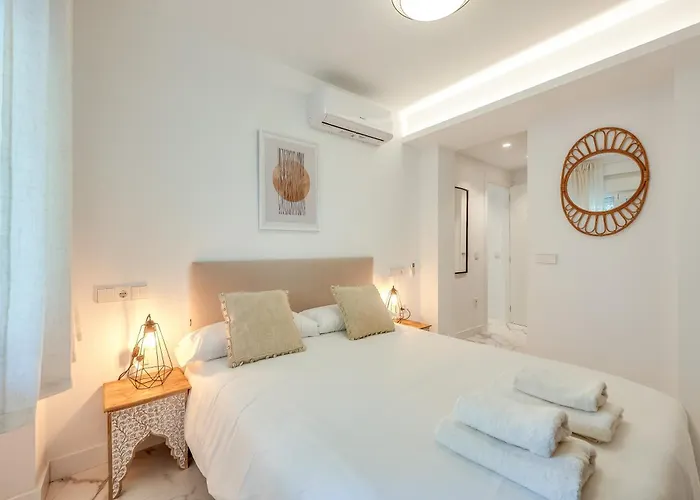 Cozy & Refurbished In Old Town *